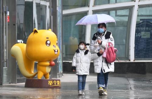 秋冬呼吸疾病高发 专家提醒“从老到小”均应开展肺健康守护